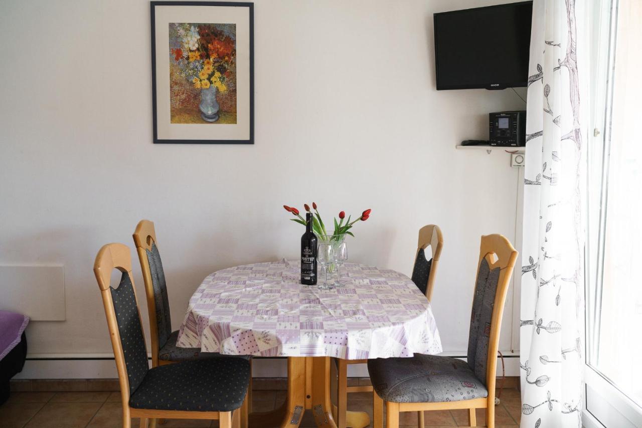 Apartmani Nedoklan 스리마 외부 사진