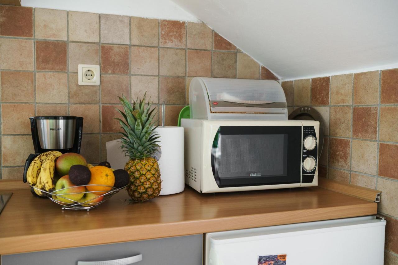 Apartmani Nedoklan 스리마 외부 사진